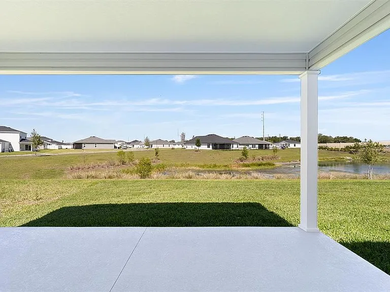 2421 Hobkirk Loop — Photo 31