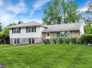 968 W Valley Rd, Pottstown, PA 19464