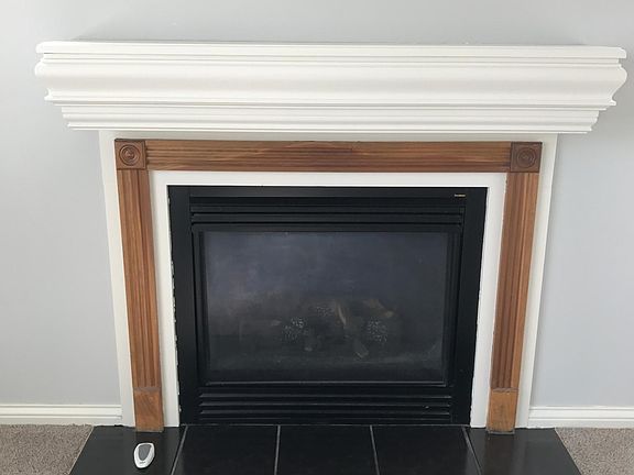 4th image of 1030 Meadowbrook Ct