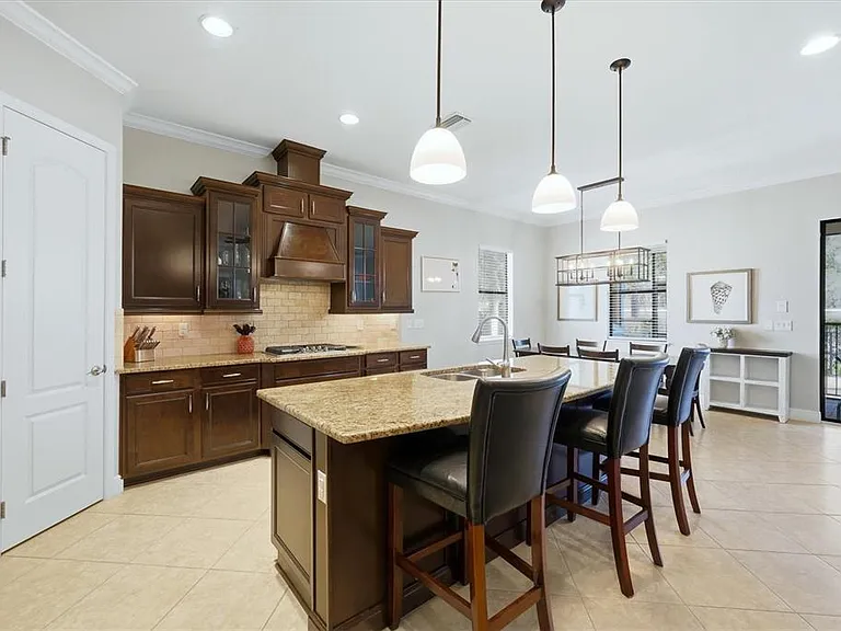 5423 Title Row Dr — Photo 15