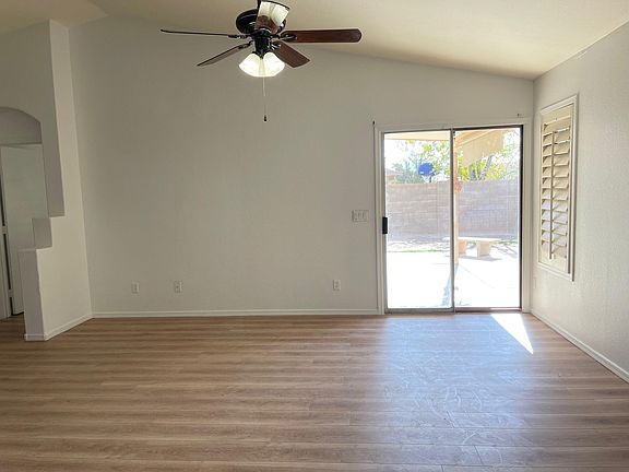 5th image of 1191 W Kingbird Dr
