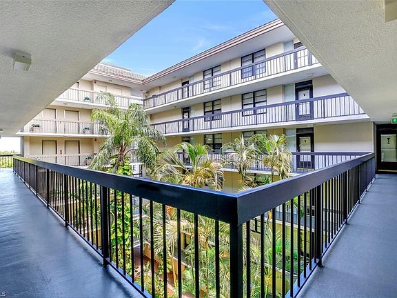 5th image of 591 Seaview Ct APT A511
