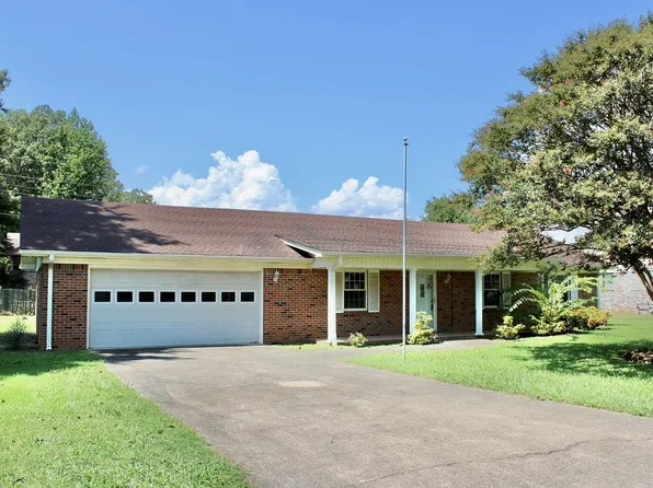 804 Burroughs Ave, Muscle Shoals, AL 35661