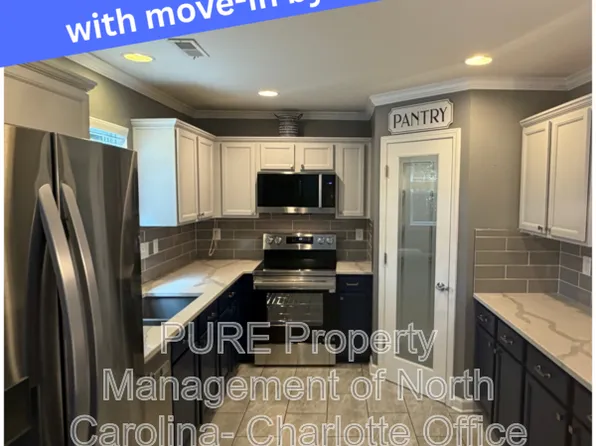 105 Stowe Creek Ln, Mount Holly, NC 28120
