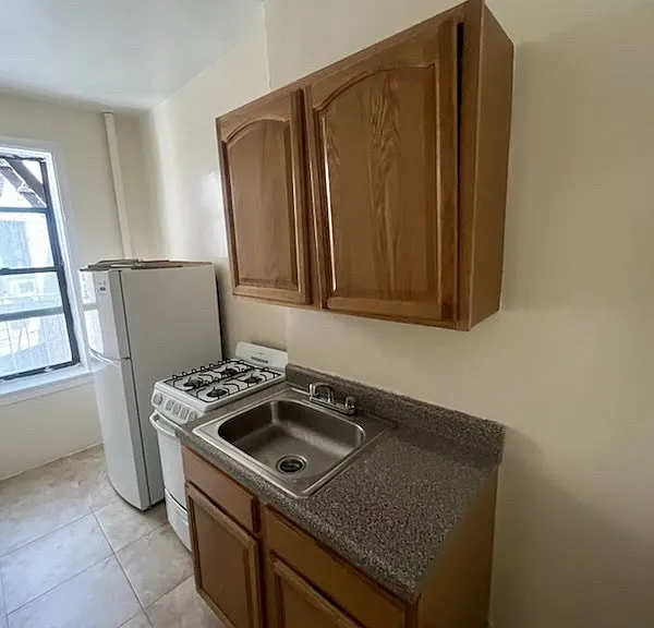 75 E Mosholu Pkwy N #1 — Photo 5