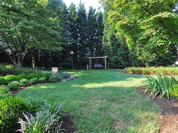 818388_3