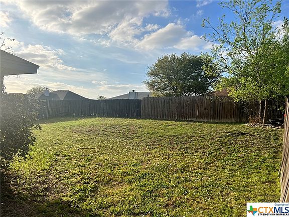 5th image of 3813 Oak Valley Dr
