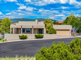 22 Calle Compa, Santa Fe, NM 87507