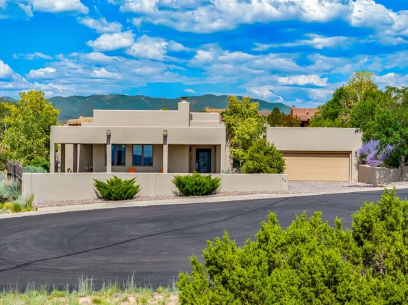 22 Calle Compa, Santa Fe, NM 87507