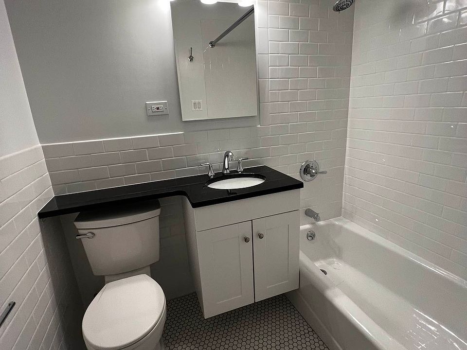 2nd image of 219 E 84th St #3N