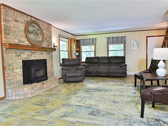 5th image of 1026 Howland Springs Blvd SE