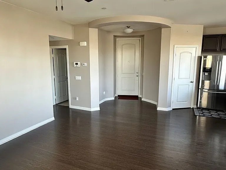 1327 Cathedral Oaks Rd — Photo 8