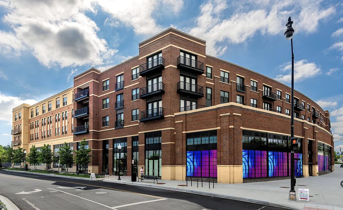 Building Photo - Crest At Skyland Town Center