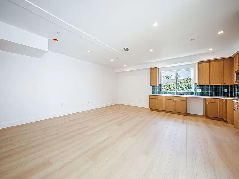 1063 S. Corning St. — Photo 16