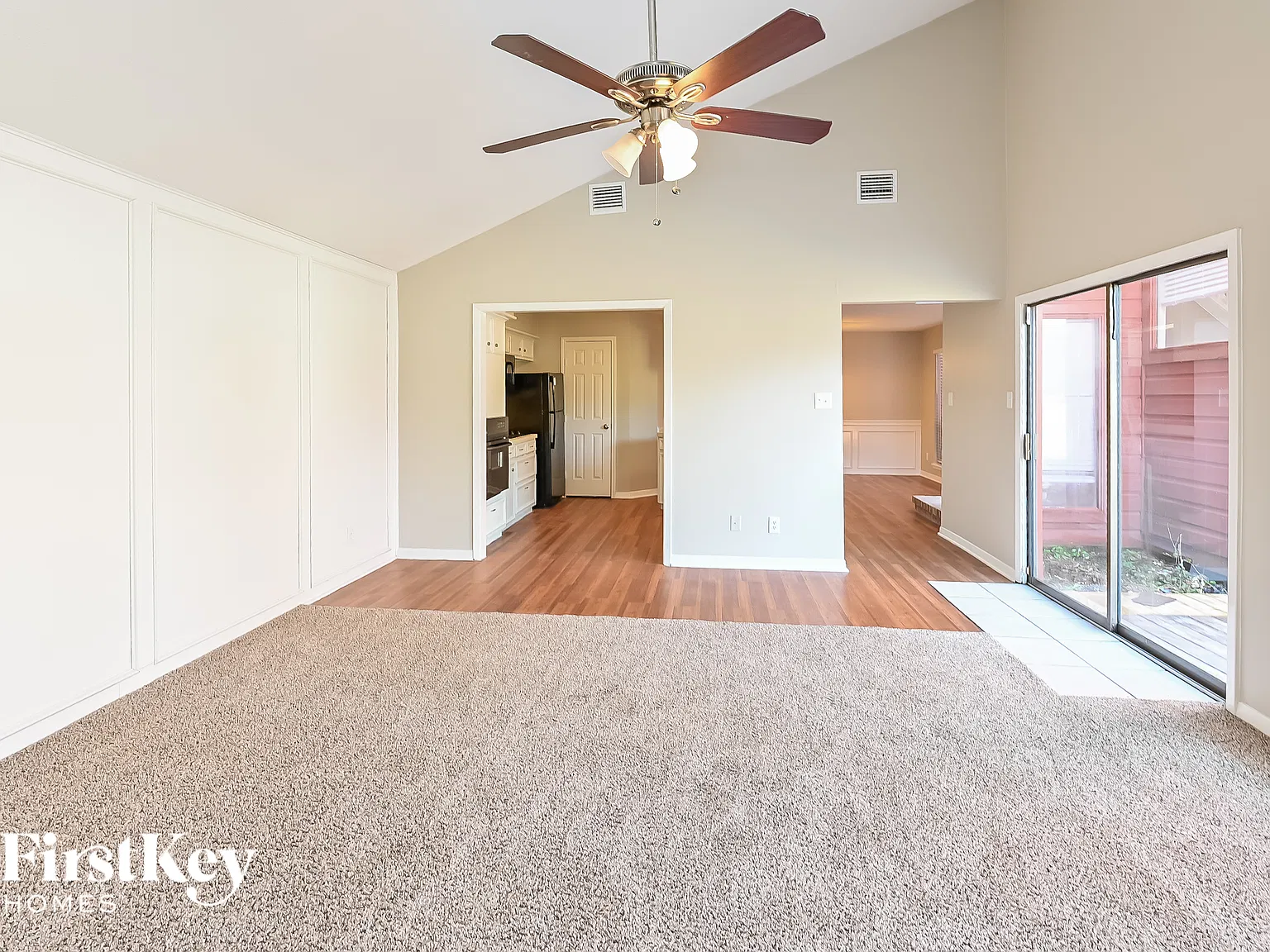 3 bed, 2.5 bath, 2015 sqft, $2,280 — Photo 3