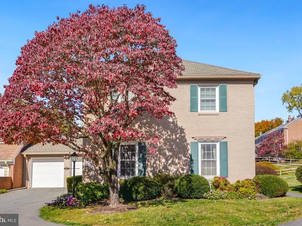 10336 Democracy Ln, Rockville, MD 20854