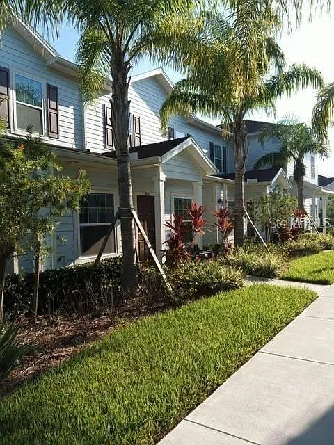 3 bed, 2.0 bath, 1300 sqft, $1,900 — Photo 1