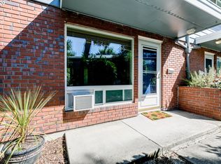 306 F St APT 5, Springfield, OR 97477