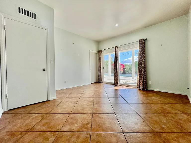 3663 E Paseo Barbara — Photo 16