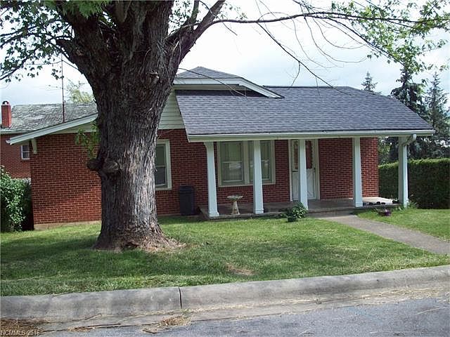 2nd image of 138 Birch St