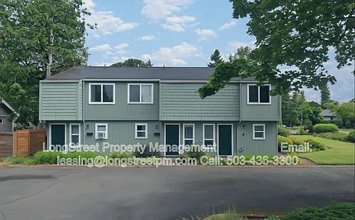 3211 SE Wake St #1 Photo 1