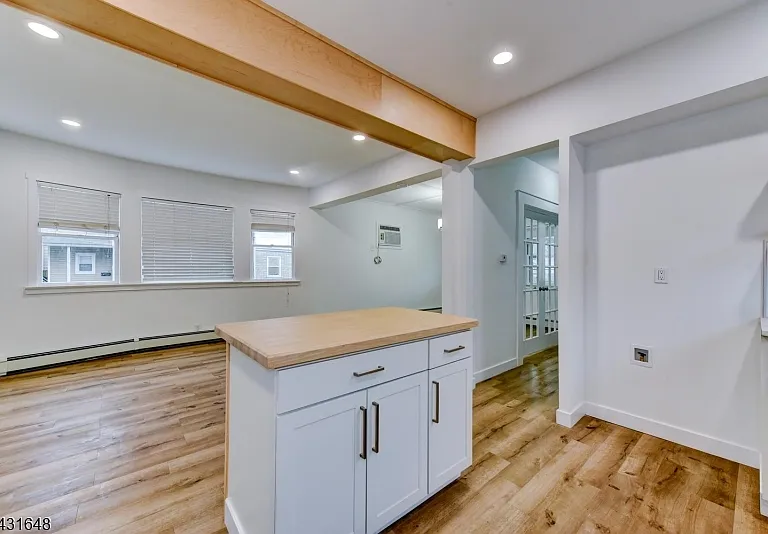 40 Grove St — Photo 30
