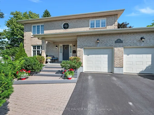 30 Elderwood Trl, Ottawa, ON K2S 1C9