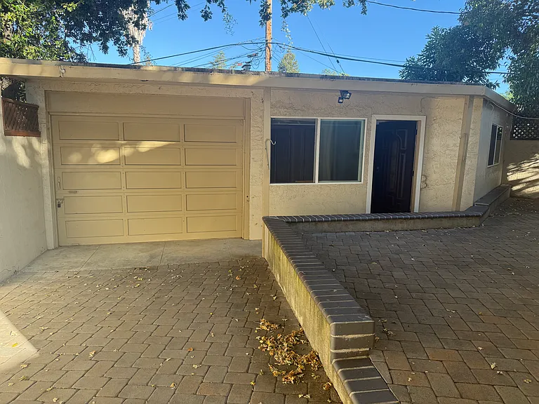 Storage building