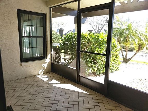 Front Lanai Entry