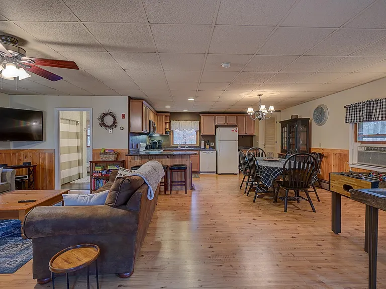 30 Middle Shore Dr — Photo 4