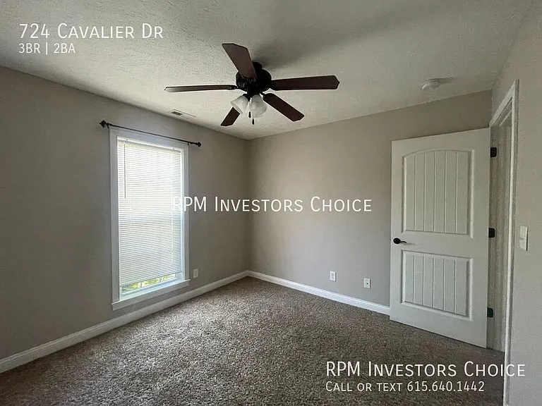 724 Cavalier Dr — Photo 15