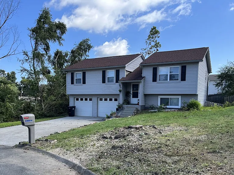 1312 Graycreek Ln — Photo 1