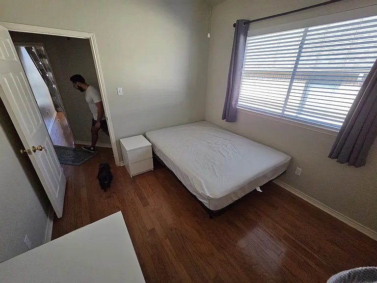 2412 Norwich Dr — Photo 2