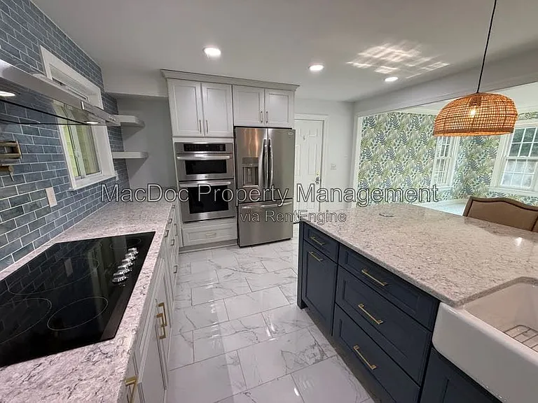 428 Ingleside Dr — Photo 13