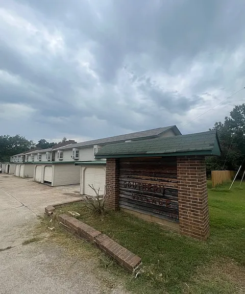 12 Lumpkin Dr #10 — Photo 14