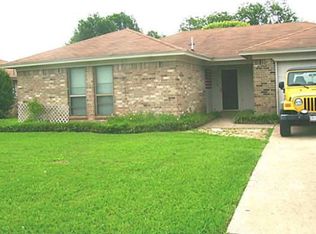 1528 Tobie Layne St, Benbrook, TX 76126