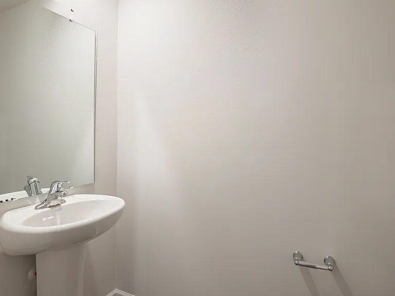 246 Wall St — Photo 27