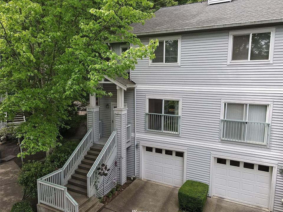 1st image of 9311 178th Pl NE Unit 3