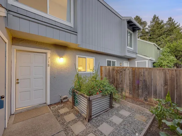 718 Racquet Club Circle, Rohnert Park, CA 94928