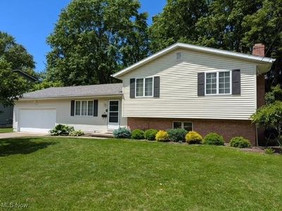 721 Ivan Dr, Kent, OH, 44240