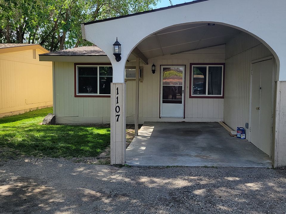 1st image of 1107 S Ivy St #1107