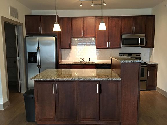 Kitchen w. Stainless Steel Appliances 