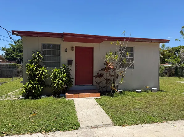 8831 SW 28th St, Miami, FL 33165