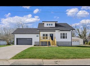 415 7th St, Vinton, VA