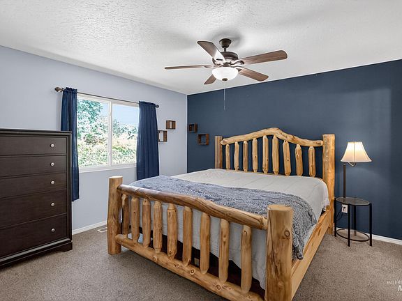 4th image of 115 Silver Sage Pl