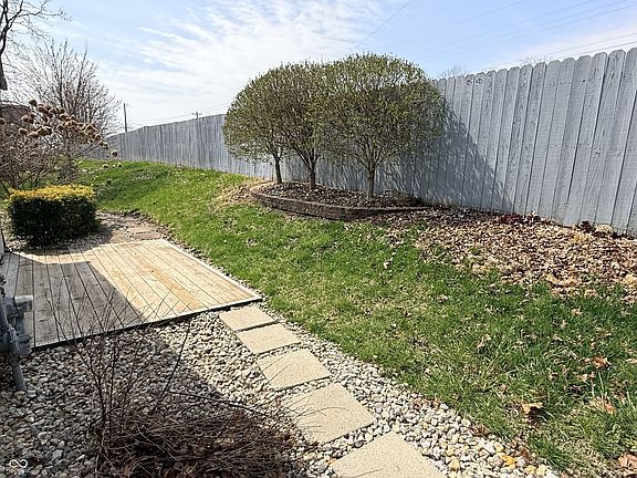 4th image of 1445 Northridge Hls Unit 3
