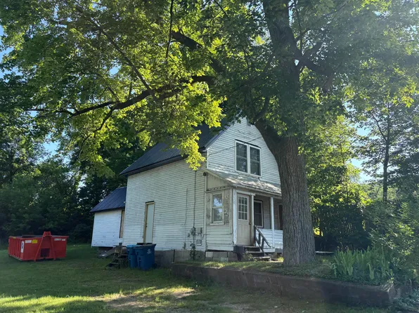 915 Gordon Pl, Kalamazoo, MI 49048