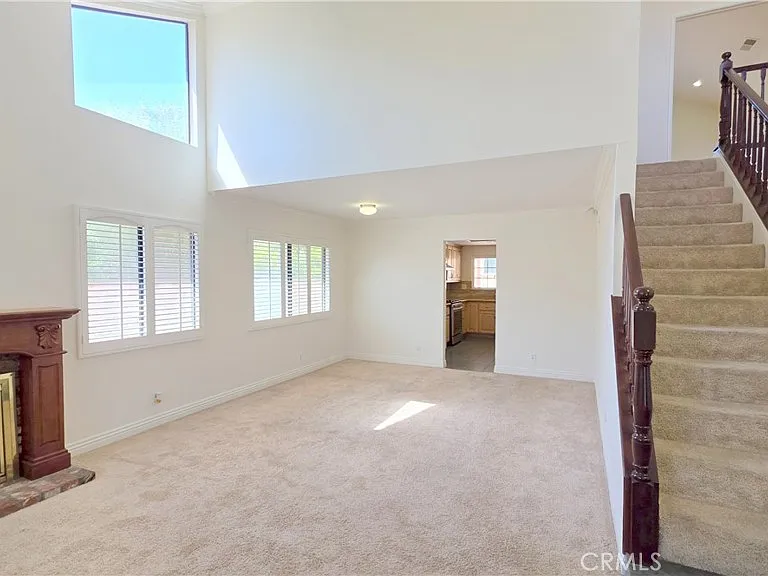 335 Eola Dr — Photo 13