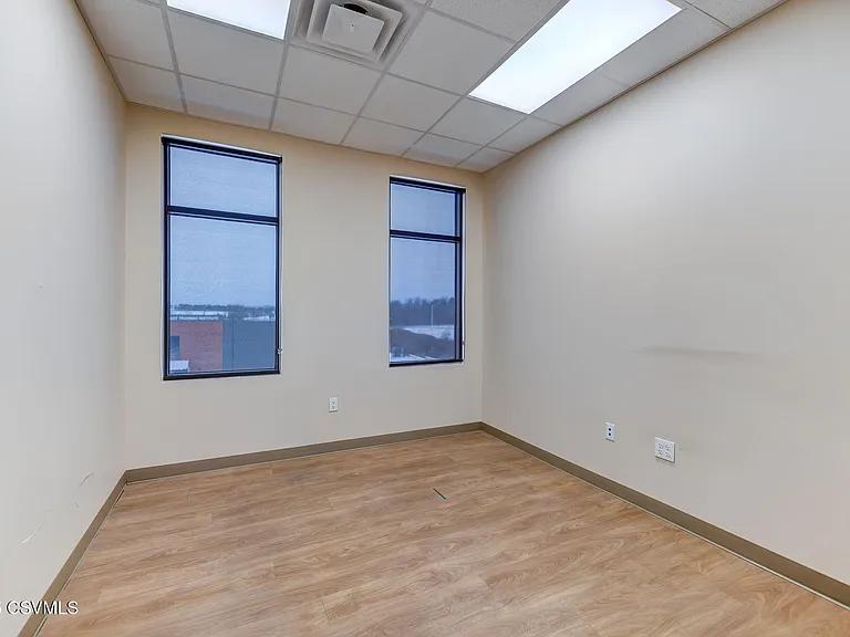 1033 Alliance Park Dr #2 — Photo 27
