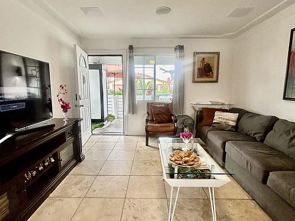 5th image of 10979 Salinas Way